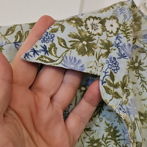 Eddie Bauer Light Blue Shirt with Olive Floral Print - Picture 6 of 11